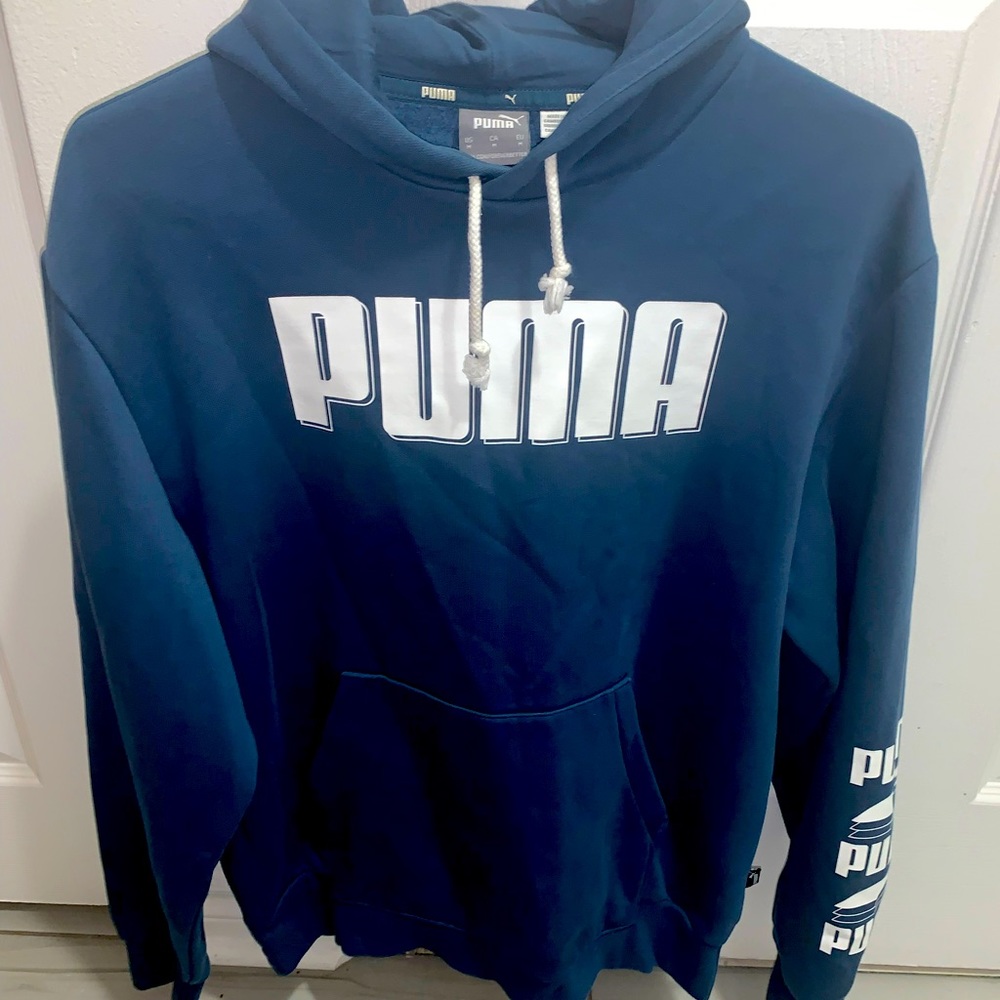 Puma hoodie size M